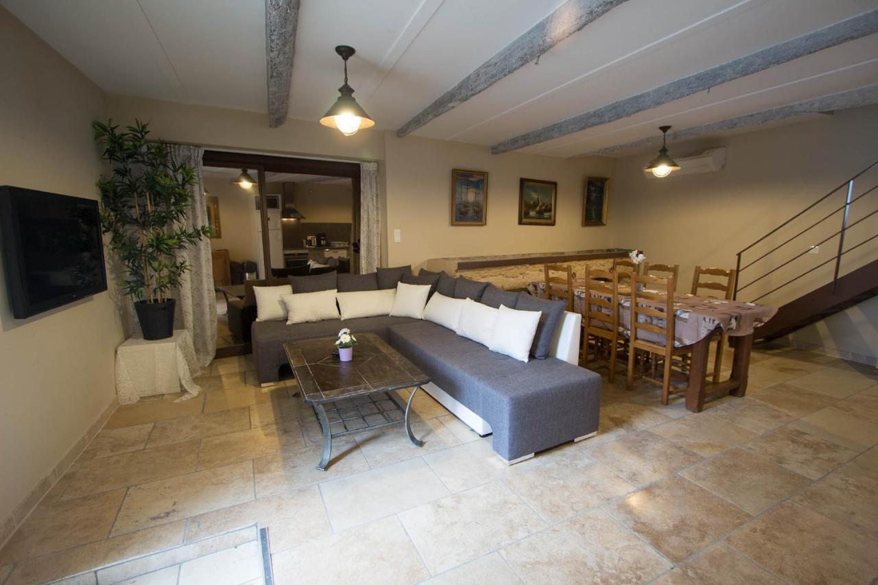 Chateau Rieutort Gites Saint-Pargoire エクステリア 写真